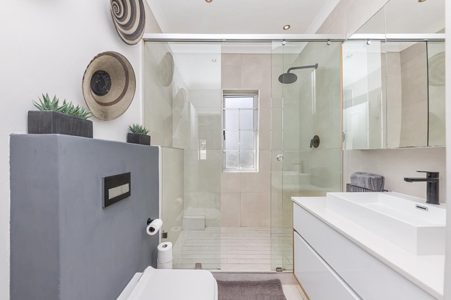 To Let 1 Bedroom Property for Rent in Sea Point Western Cape